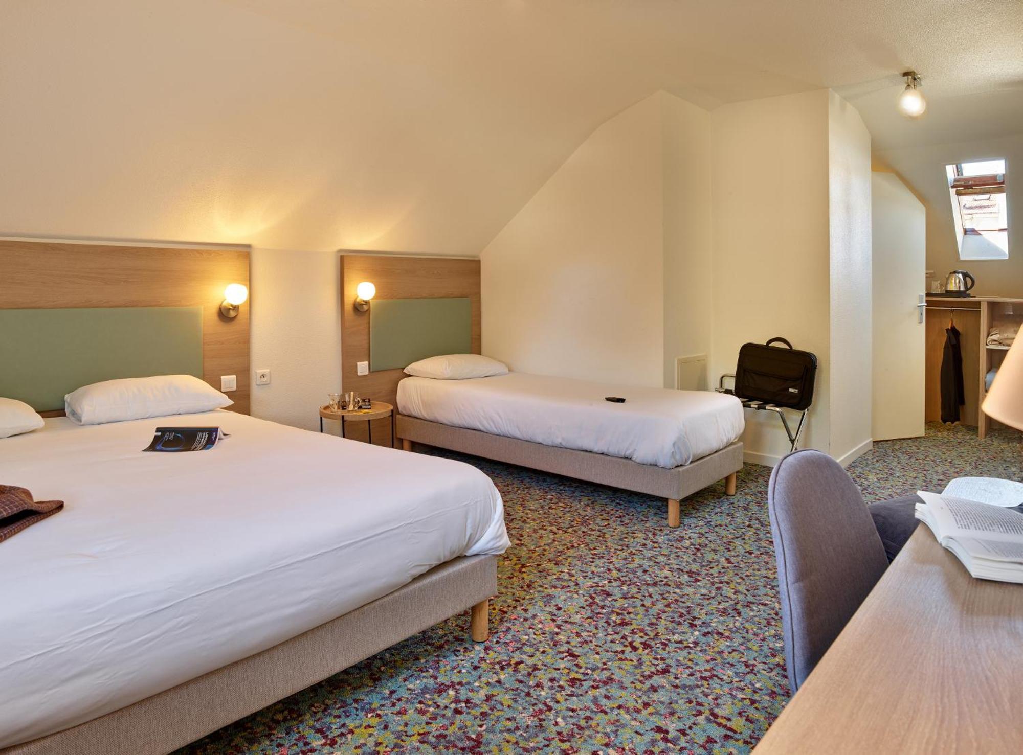 Revotel Centre Gare Et Congres Hotel